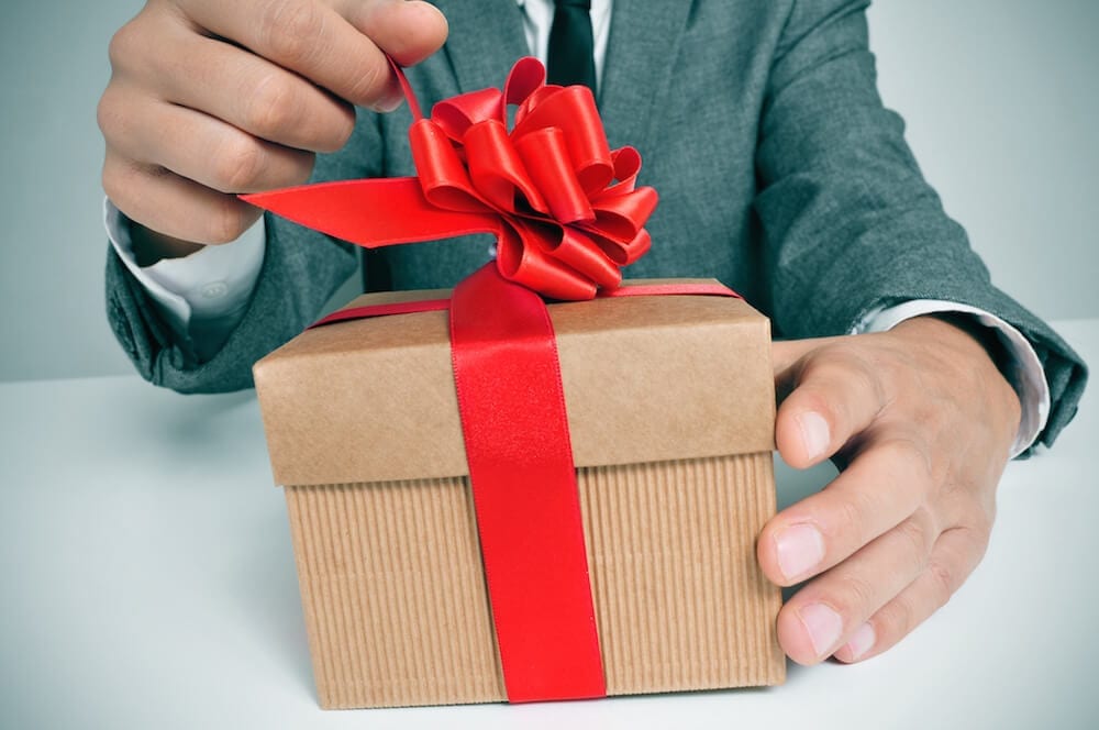 Why Online Birthday Gifts and Christmas Hampers are the Perfect Solution